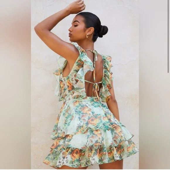 Pretty little thing green floral ruffle tie back mini dress - Picture 2 of 7